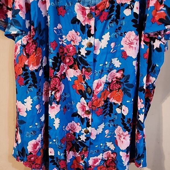 Georgeous Torrid top size NWOT - Picture 2 of 5